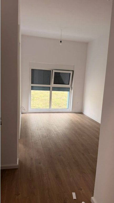 🏡 SHITET APARTAMENT 1+1 – KOMPLEKSI KADIU, ALI DEMI 70,125 €