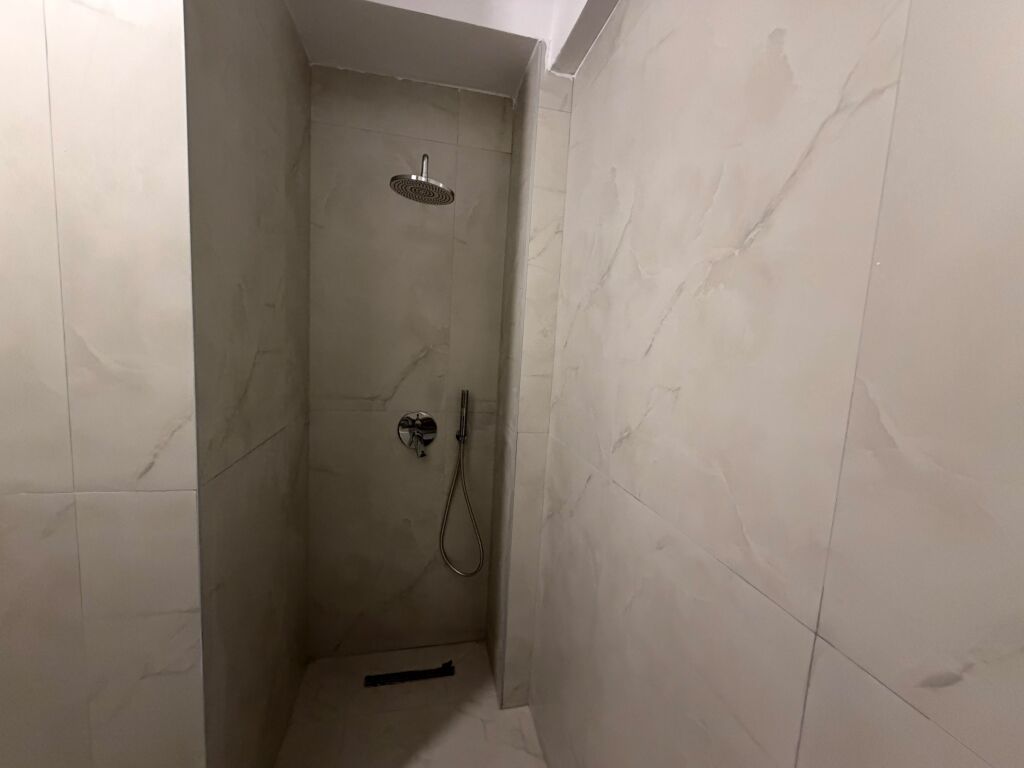 Shitet apartament 1+1+P
