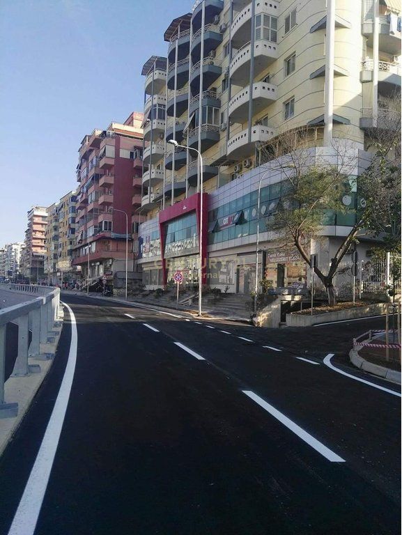 Office for sale opposite Kristal Center!