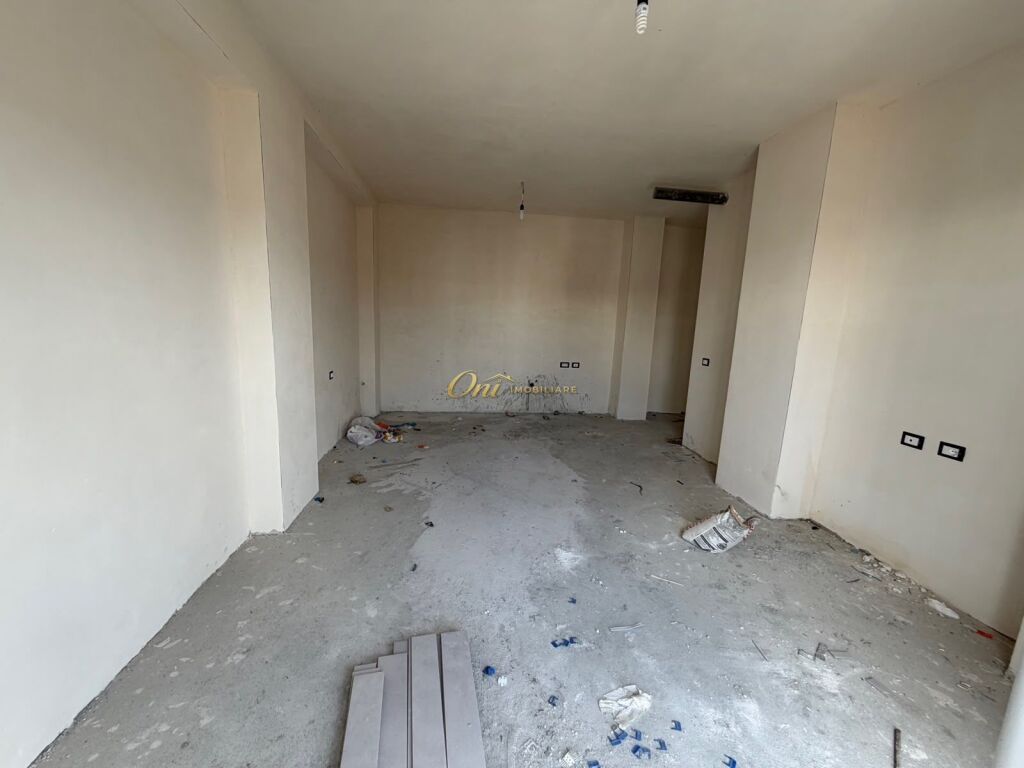 PASKUQAN APARTAMENT PER SHITJE 2+1