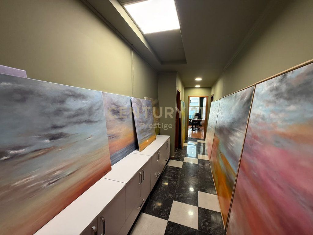 Office for Rent in Business Center – Elbasan Street!
