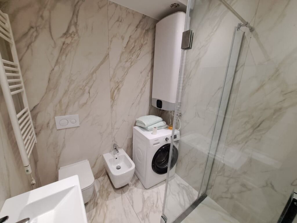 Great 2+1 apartment with 2 bathrooms for rent at Selvia, near VILA GOLD in Tirana ID 5839