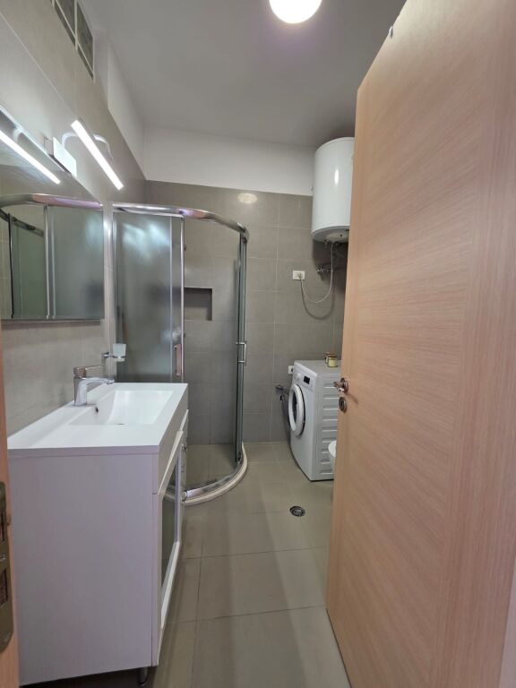 Apartament me qira 2+1 me 🅿️ Liqeni Thate