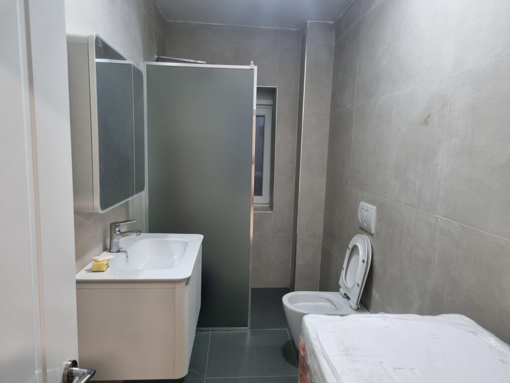 Rent | Apartament 2 + 1 | Ali Demi -Materniteti i Ri | 500 €/month