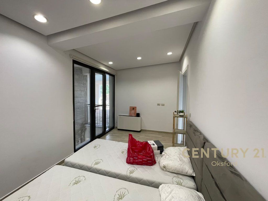 APARTAMENT ME QIRA 2+1+2 ME POST PARKIMI NE DAJT 850 € /Muaj