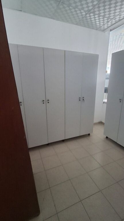 🏭 LABORATORIO DI SARTORIA ATTREZZATO IN AFFITTO – PRONTO PER LAVORARE!