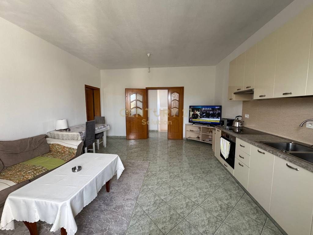PIANO DI VILLA IN AFFITTO A SELITE!