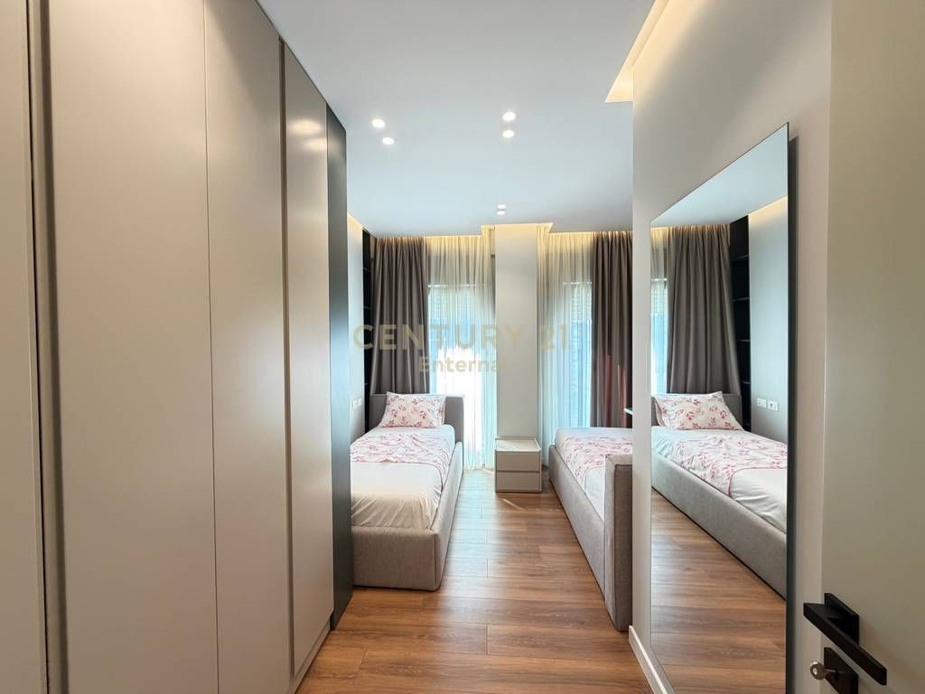 Apartament 2+1+2 per Shitje tek Foleja e Gjelber!