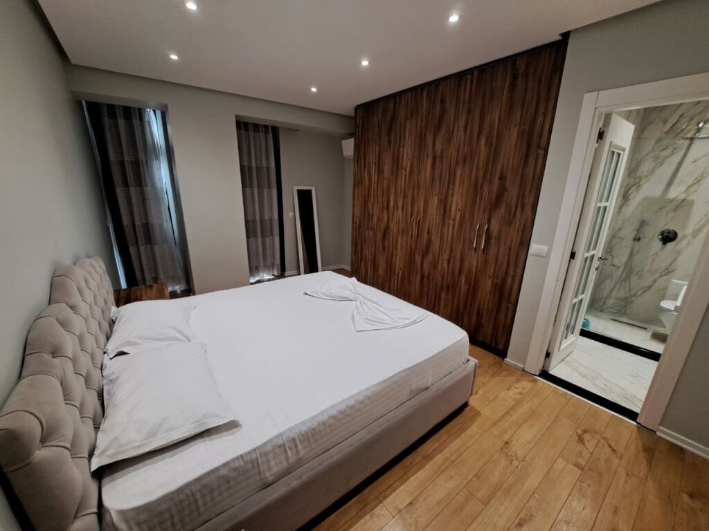 Splendido appartamento 2+1+2WC in affitto a Selvia, vicino a Villa Gold a Tirana, ID 5839