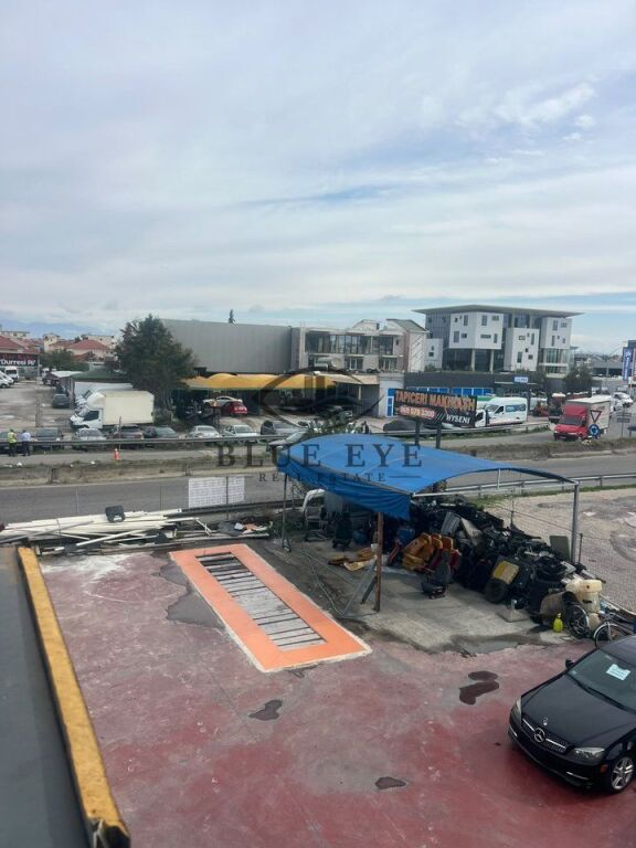 JEPET ME QIRA LAVAZH TEK ROYAL GAZ, DURRËS
