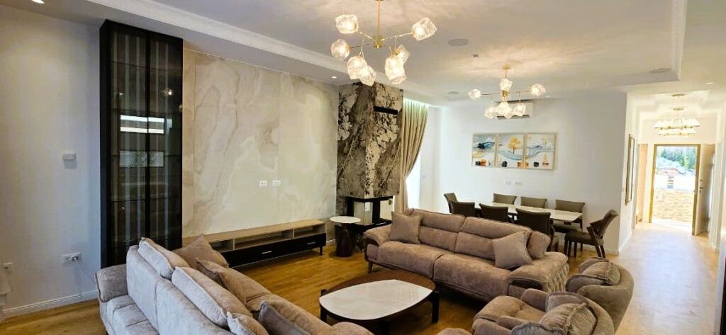🏡 **JEPET ME QIRA VILË 3-KATËSHE – PRANË TEG**