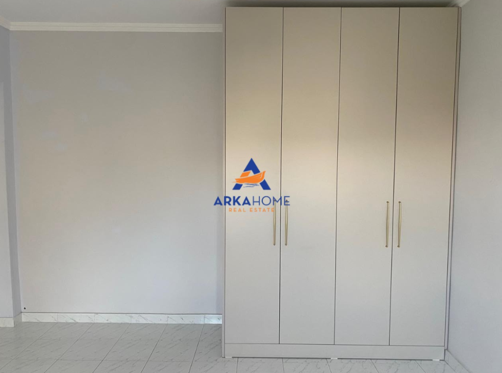 2+1 APARTMENT FOR RENT WITH BALCONY "KAVAJES STREET" 65,000 LEKE