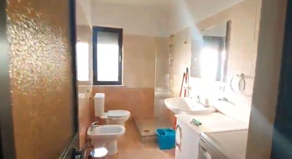 Apartament 2+1 me qera 45.000lekë/muaj 📍Rruga Bardhyl,Tiranë