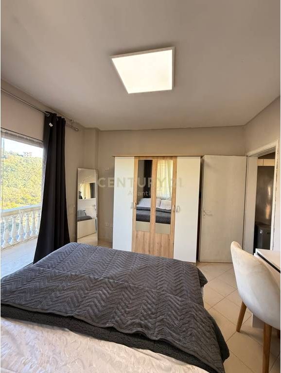 Shitet Apartamente 1+1 me dy Ballkone Tek Koloseu 📌Shkembi i Kavajes 80,000💶