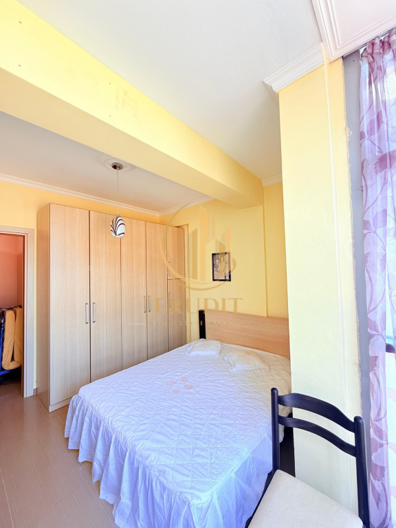 🌊 JEPET ME QIRA AFATGJATË – APARTAMENT ME PAMJE TOTALE NGA DETI | MARINA BAY, VLORË 🏖️