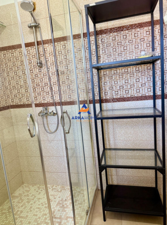 JEPET ME QERA APARTAMENT 2+1+VERAND "RRUGA KONGRESI I LUSHNJES" 70.000 LEKE