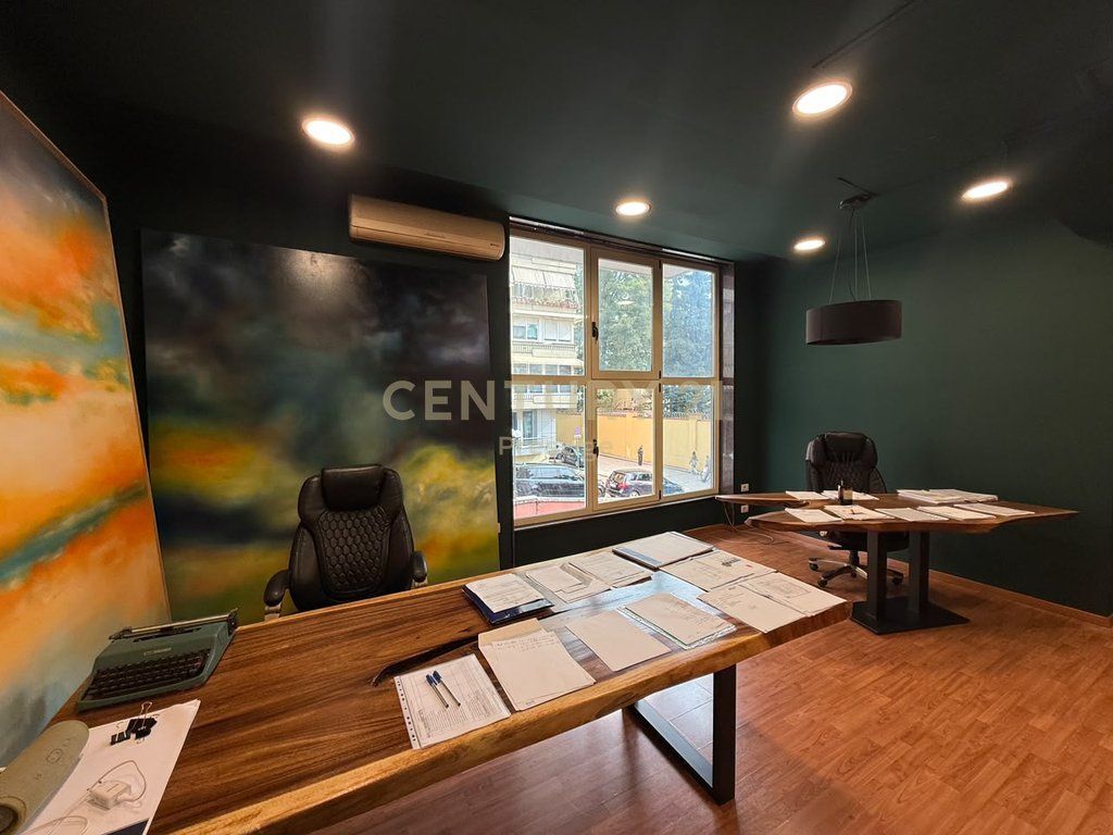 OFFICE SPACE IN A BUSINESS CENTER FOR RENT, ELBASAN STREET!