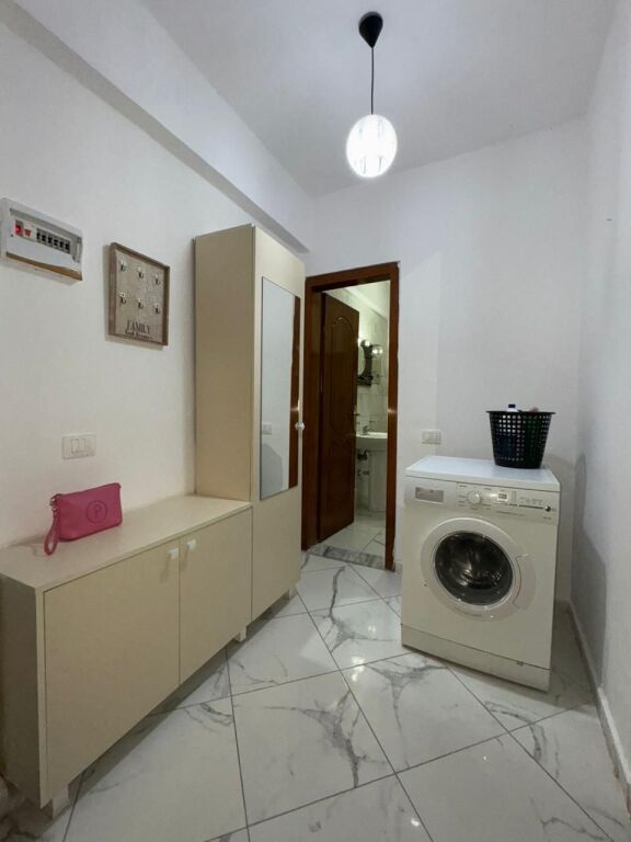 Apartament 1+1 me qera ne Laprake prane Kupoles