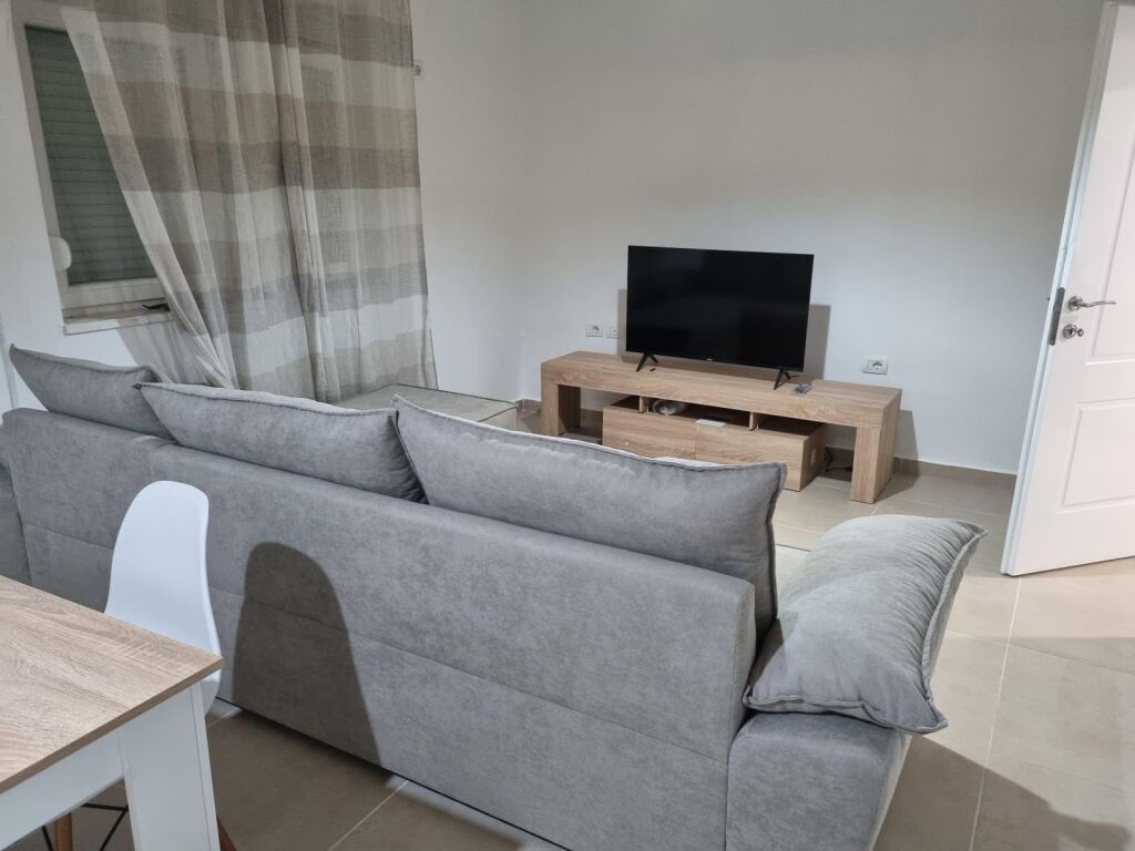 Apartament 2+1 i Rinovuar me Qira - Pranë Maternitetit të Ri !