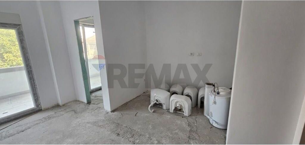 Apartament - Për Shitje - Rruga Ali Demi, Tiranë(ID: 530571013-58)