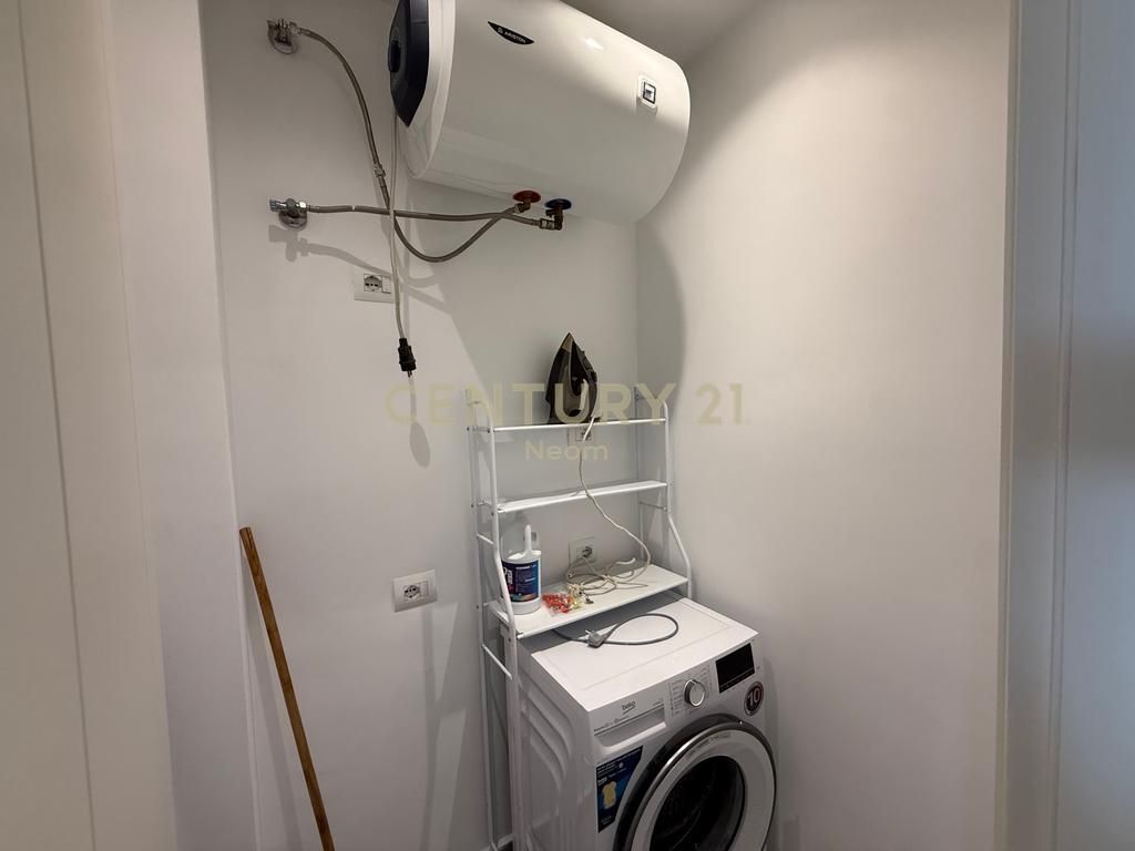 Jepet me qira apartament modern 2+1+2 Liqeni i Thatë