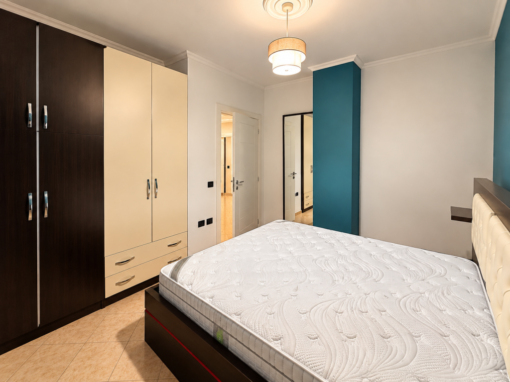 Qera Apartament 1+1,Liqeni i thate(prane Raddisonit)