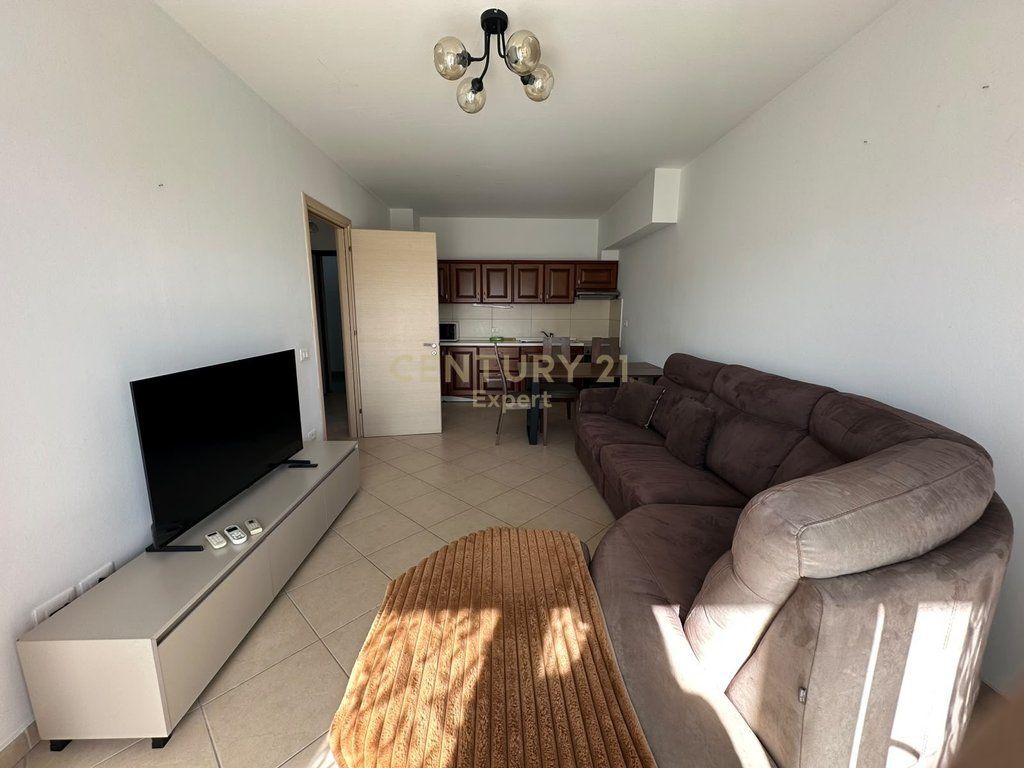 Appartamento 1+1 in Affitto – Complesso Kontakt, Tirana