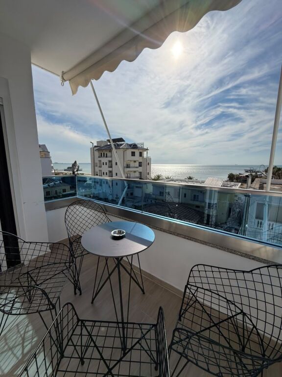 SHITET APARTAMENT ME PAMJE TË PLOTË DETI – NJË MUNDËSI EKSKLUZIVE! 🌊