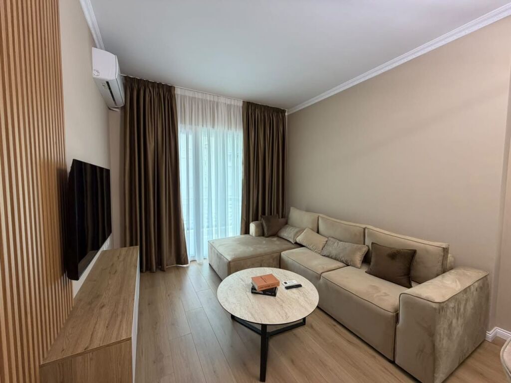 📣 QERA SUPER Apartament 2+1 Me 2 Tualete Dhe Parking 📍 Kopeshti Botanik, Prane Xhamise ✨  🏢 Ndertim i Ri