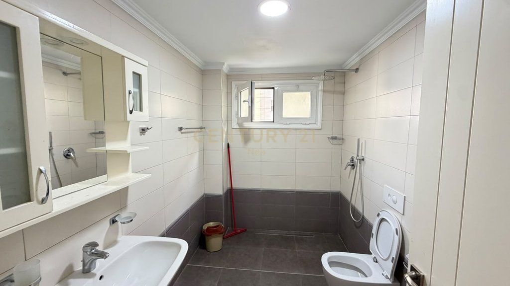 OCCASIONE - VENDESI APPARTAMENTO 2+1 – KOMUNA E PARISIT, TIRANA 200,000 €