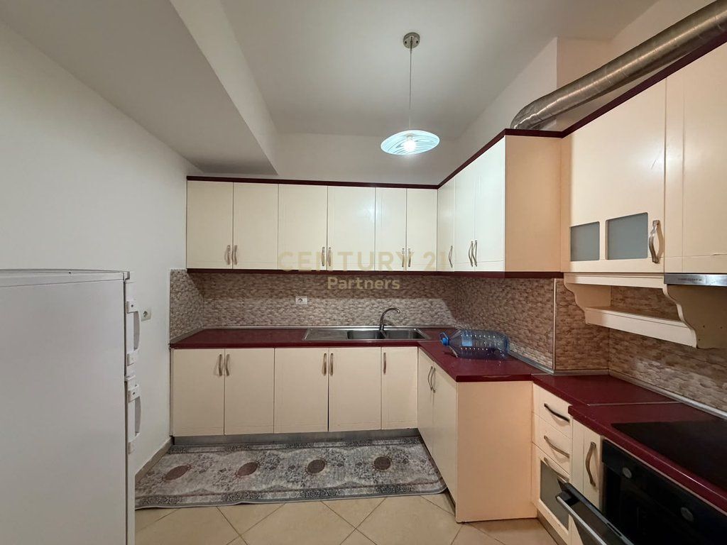 AFFITTIAMO APPARTAMENTO 2+1 AD ASTIR! 400 € /Mese