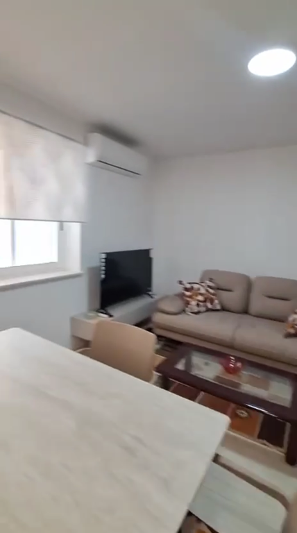 Apartament 1+1 per qera prane Ambasades Amerikane  Tirane !