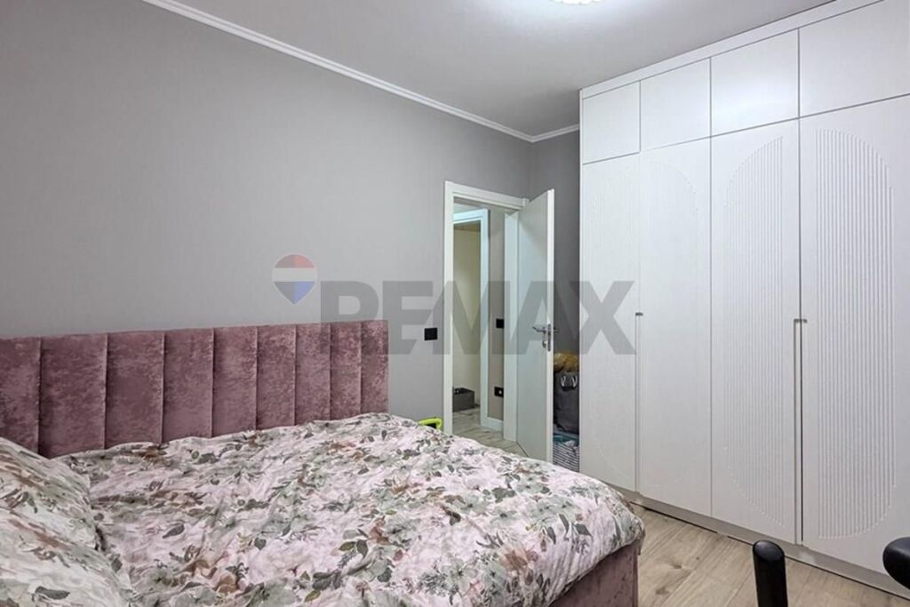 For sale 2+1+2 Paris Commune