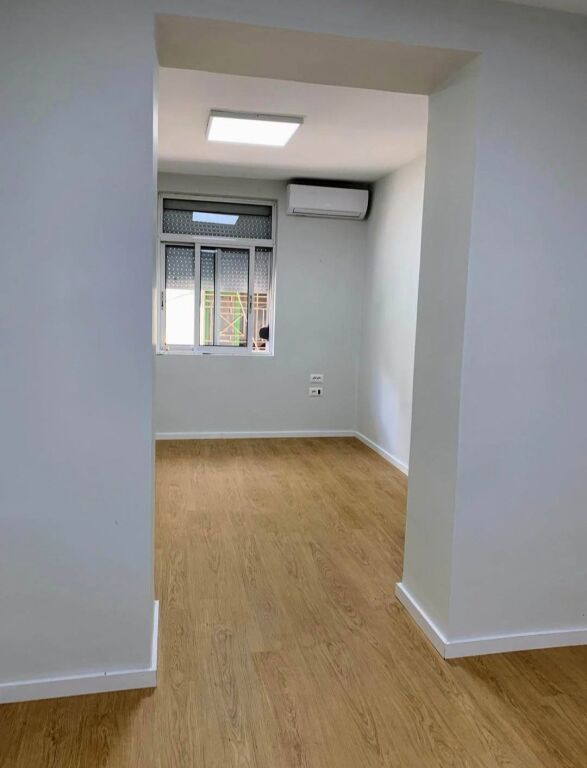 AMBIENT ME QERA 40 M2 - PRANE BLLOKUT, TIRANE