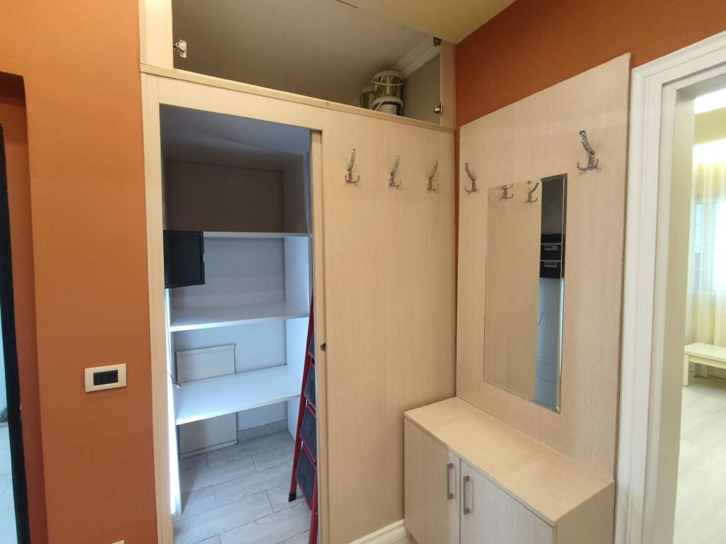 Appartamento 2+1 in affitto in Via Hoxha Tahsin vicino al Pazarit te Ri, Tirana.f  ID 5543
