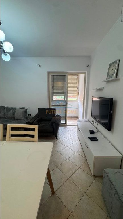 Shitet, Apartament 3+1, Rruga Fortuzi, Tiranë
