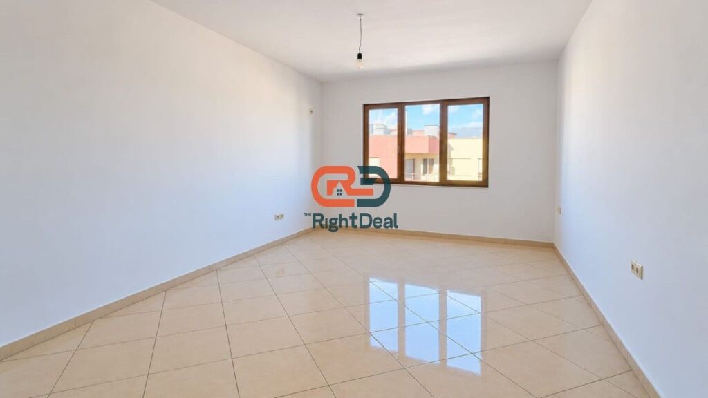 In Astir, near Bar Bohemi, a 2+1+2 apartment is for rent, ideal for living!!!