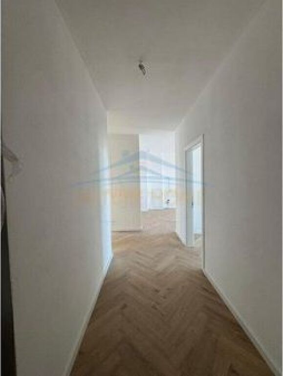 In vendita, Appartamento 3+1+2, Via "Mine Peza", Tirana!