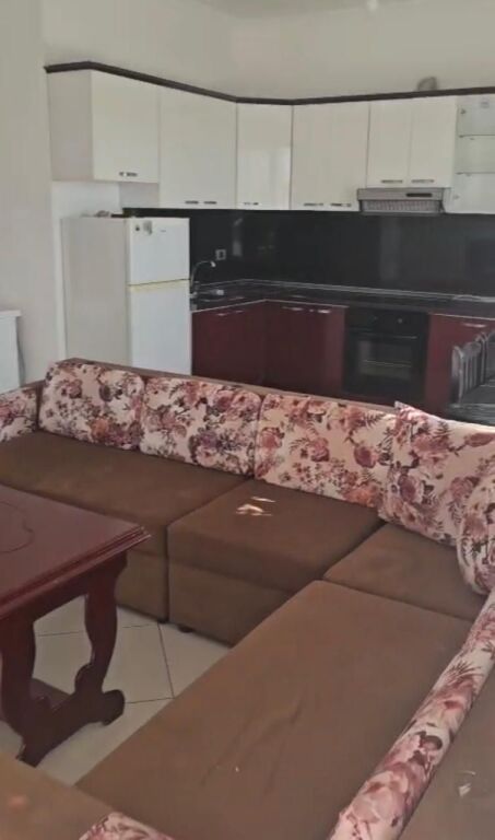 Affitto | Apartament 2 + 1 | Rruga Llazar Shapatini | 400 €/mese