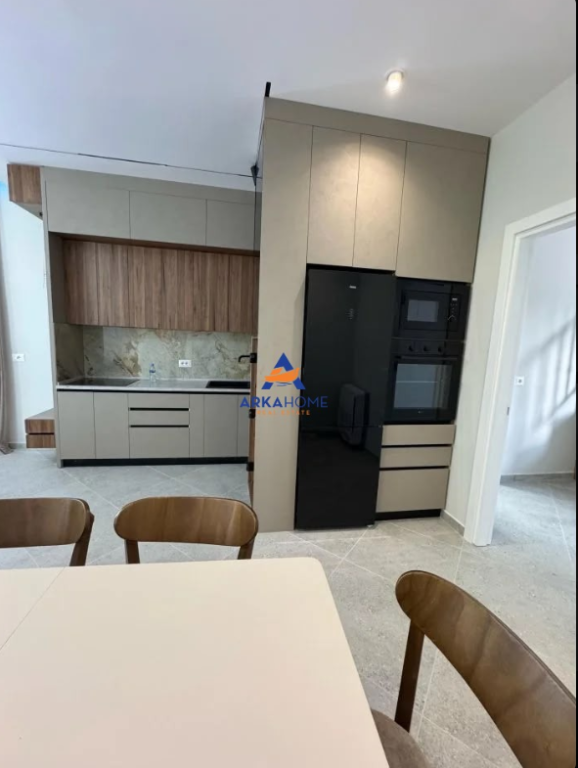 JEPET ME QERA VILE 2 KATSHE NE " TEG '200M2 1500 EURO