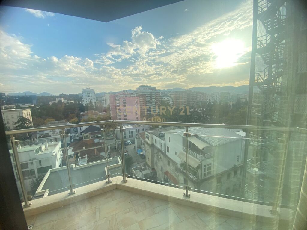 JEPET ME QIRA APARTAMENT 2+1+2 ,SKY TOWER! 1,200 € /Muaj