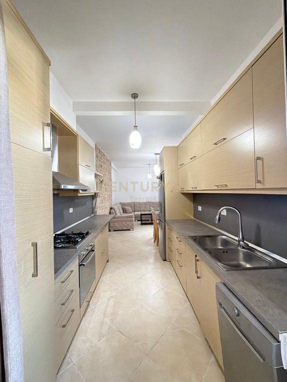 KODRA E DIELLIT, SHESIM APARTAMENT 2+1+2+2 GARAZHE