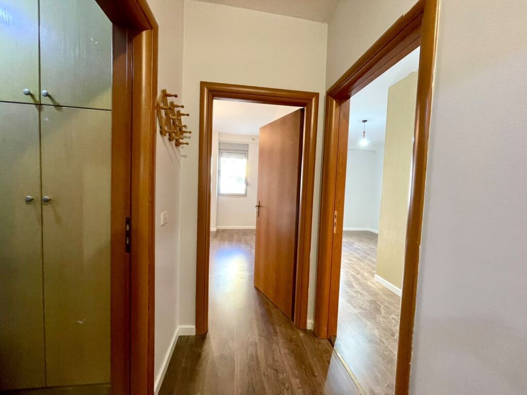 Empty 2+1 apartment for rent as offices, Kavaja St.
