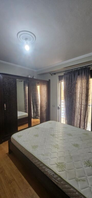 Jepet me qira apartament 2+1
