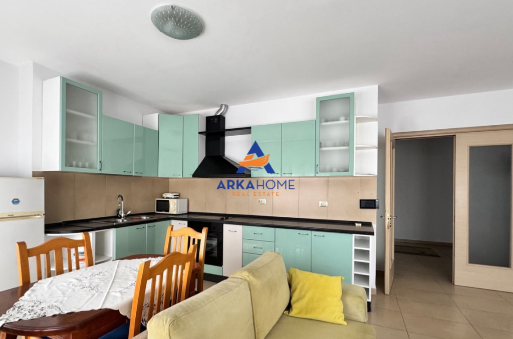 APPARTAMENTO 2+1 CON BALCONE IN AFFITTO "RRUGA E BOGDANEVE" 70.000 LEKE