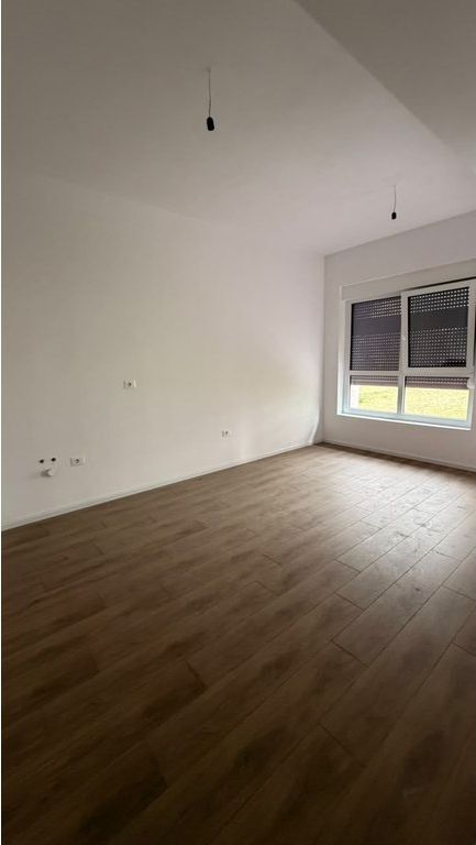 🏡 SHITET APARTAMENT 1+1 TEK KOMPLEKSI KADIU – ALI DEMI