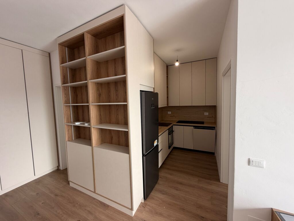 Shitet apartament 1+1+P