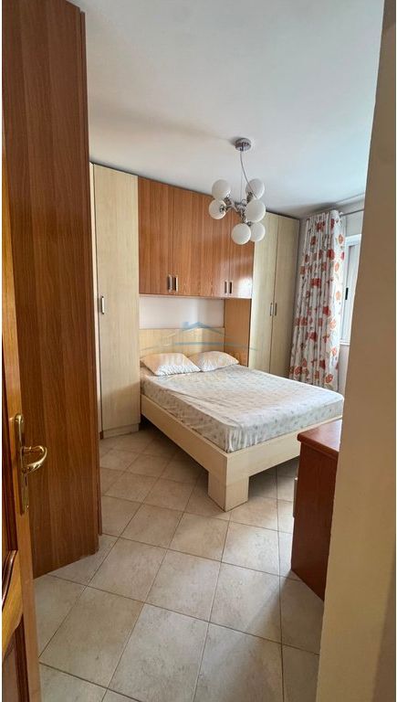 🏡 Apartament 3+1 në shitje – Rruga Fortuzi, Tiranë
