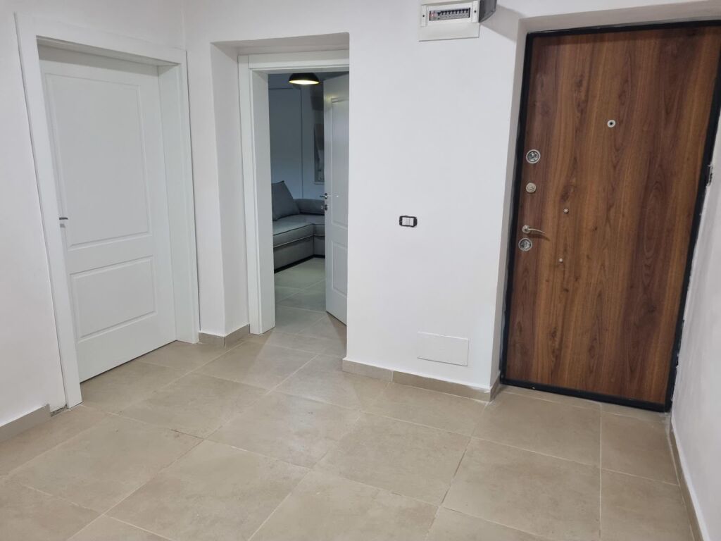 Apartament 2+1 i Rinovuar me Qira - Pranë Maternitetit të Ri !