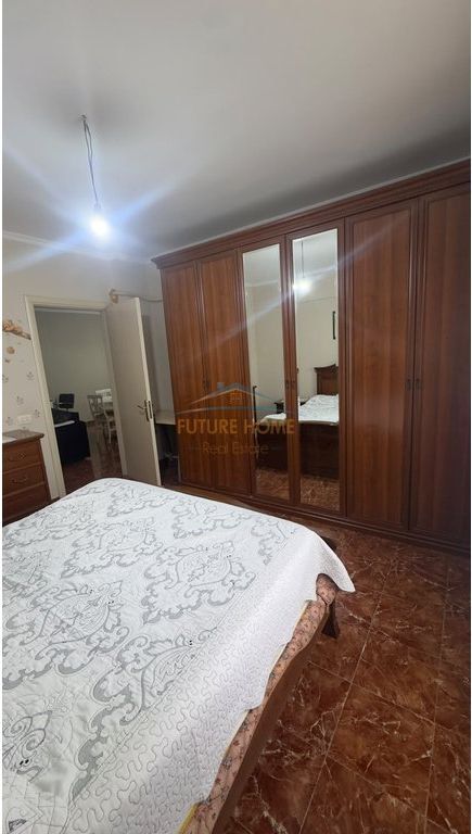 Disponiamo di un appartamento 2+1 in affitto in via Dritan Hoxha